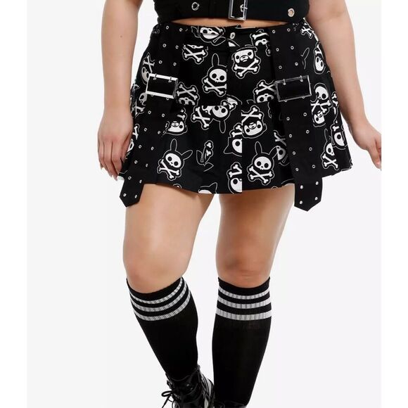 Hot Topic Skelanimals Crossbones Grommet Strap Pleated Skirt Plus Size 2 Nwot - Picture 1 of 5